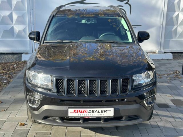 Черный Джип Компас, объемом двигателя 2.4 л и пробегом 266 тыс. км за 10990 $, фото 1 на Automoto.ua