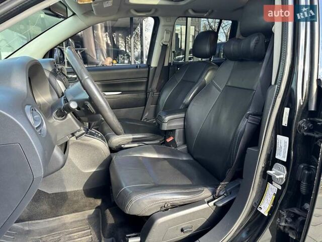 Черный Джип Компас, объемом двигателя 2.36 л и пробегом 266 тыс. км за 10990 $, фото 16 на Automoto.ua