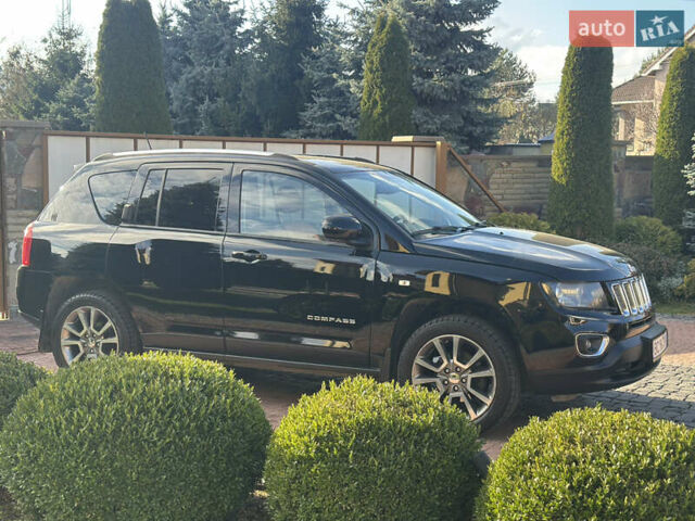 Черный Джип Компас, объемом двигателя 2.4 л и пробегом 176 тыс. км за 9400 $, фото 2 на Automoto.ua