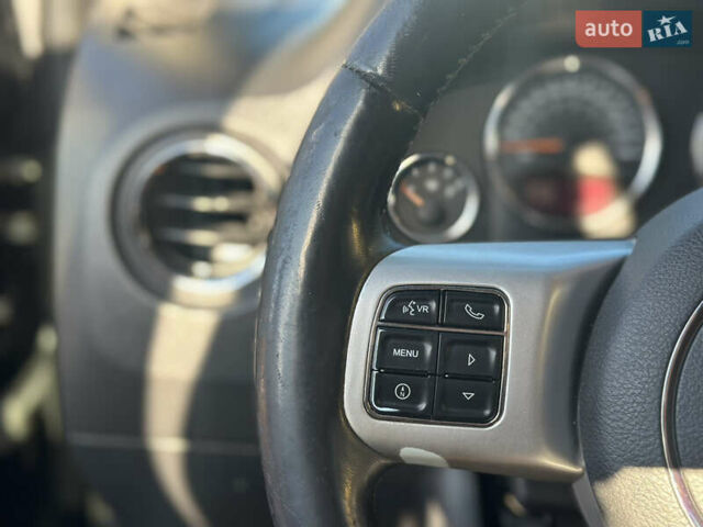 Черный Джип Компас, объемом двигателя 2.4 л и пробегом 176 тыс. км за 9400 $, фото 27 на Automoto.ua