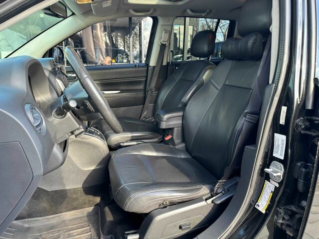 Черный Джип Компас, объемом двигателя 2.4 л и пробегом 266 тыс. км за 10990 $, фото 14 на Automoto.ua