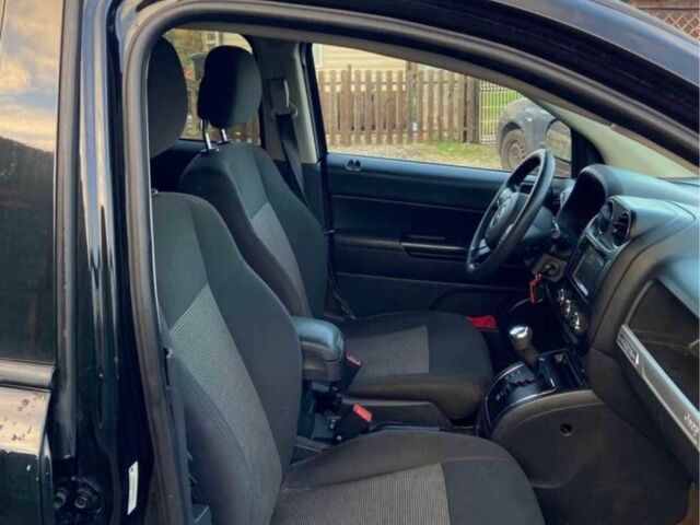 Черный Джип Компас, объемом двигателя 2.4 л и пробегом 150 тыс. км за 8910 $, фото 3 на Automoto.ua