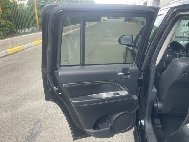 Черный Джип Компас, объемом двигателя 2.4 л и пробегом 180 тыс. км за 11200 $, фото 16 на Automoto.ua