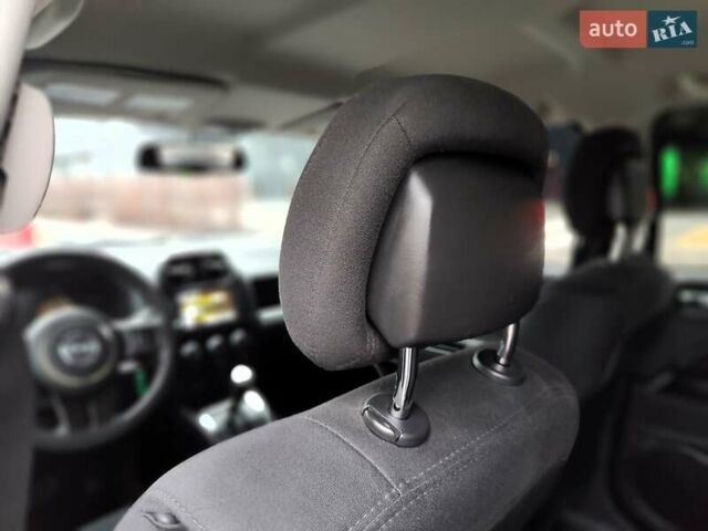 Чорний Джип Compass, об'ємом двигуна 2.4 л та пробігом 115 тис. км за 8990 $, фото 44 на Automoto.ua