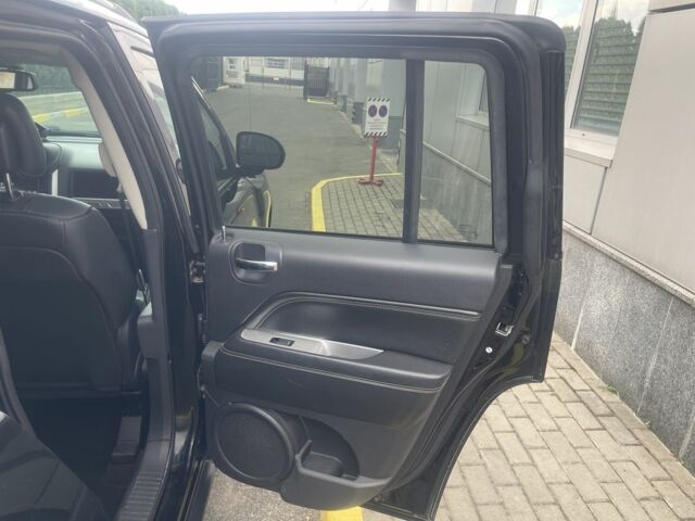 Черный Джип Компас, объемом двигателя 2.4 л и пробегом 180 тыс. км за 11200 $, фото 14 на Automoto.ua