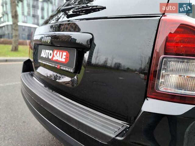 Чорний Джип Compass, об'ємом двигуна 2.4 л та пробігом 115 тис. км за 8990 $, фото 17 на Automoto.ua