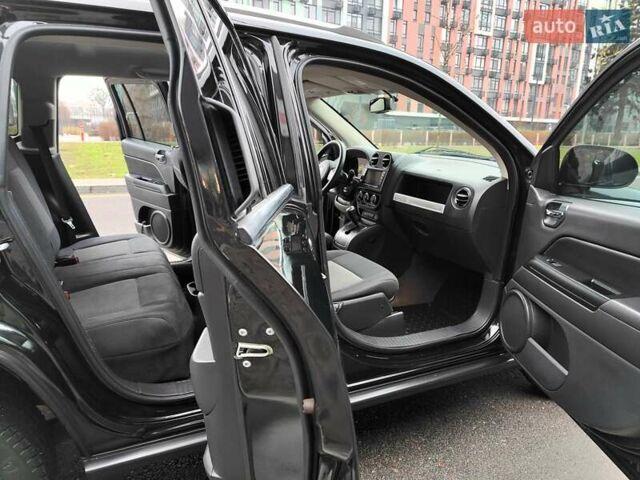 Чорний Джип Compass, об'ємом двигуна 2.4 л та пробігом 115 тис. км за 8990 $, фото 24 на Automoto.ua