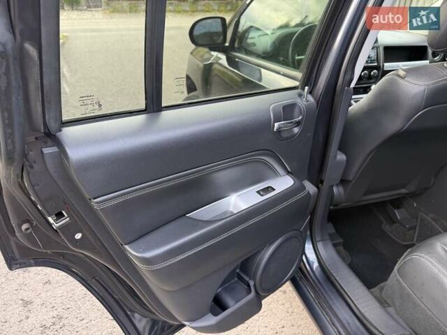 Чорний Джип Compass, об'ємом двигуна 2.36 л та пробігом 166 тис. км за 10900 $, фото 24 на Automoto.ua