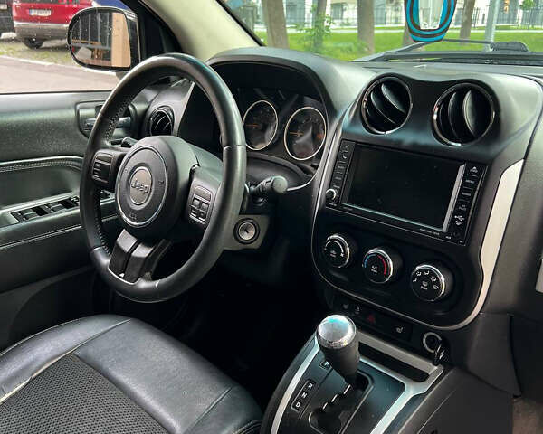 Черный Джип Компас, объемом двигателя 2.36 л и пробегом 195 тыс. км за 7850 $, фото 10 на Automoto.ua