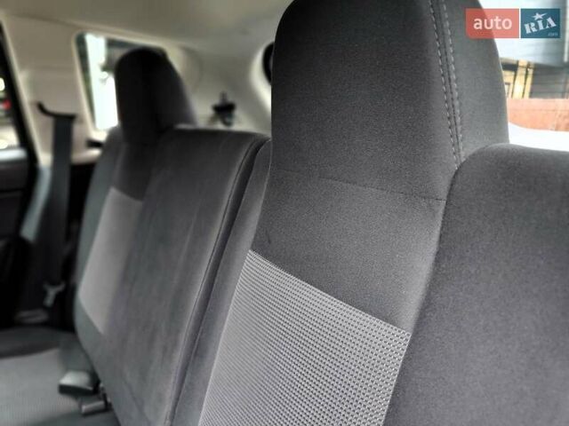 Чорний Джип Compass, об'ємом двигуна 2.4 л та пробігом 115 тис. км за 8990 $, фото 47 на Automoto.ua