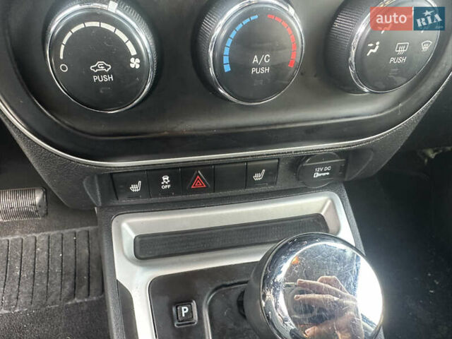 Черный Джип Компас, объемом двигателя 2.36 л и пробегом 259 тыс. км за 9100 $, фото 21 на Automoto.ua