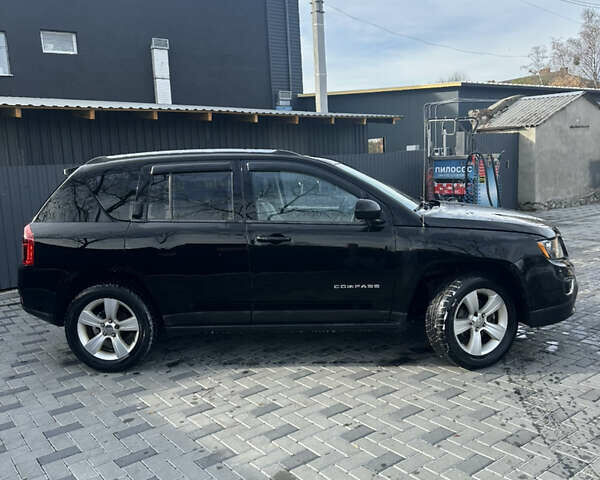 Черный Джип Компас, объемом двигателя 2.36 л и пробегом 259 тыс. км за 9100 $, фото 3 на Automoto.ua