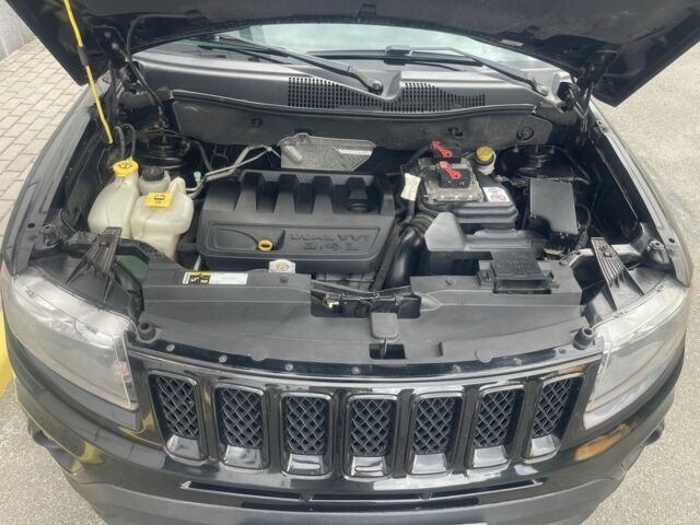 Черный Джип Компас, объемом двигателя 2.4 л и пробегом 180 тыс. км за 11200 $, фото 10 на Automoto.ua