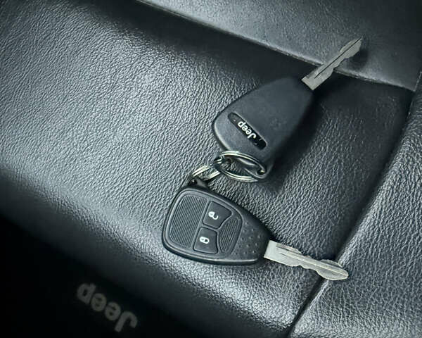 Черный Джип Компас, объемом двигателя 2.2 л и пробегом 146 тыс. км за 10900 $, фото 27 на Automoto.ua