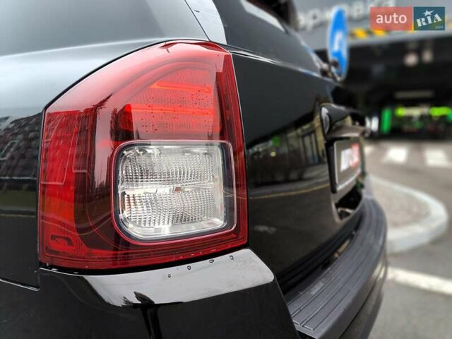 Чорний Джип Compass, об'ємом двигуна 2.4 л та пробігом 115 тис. км за 8990 $, фото 16 на Automoto.ua