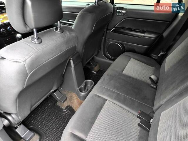 Чорний Джип Compass, об'ємом двигуна 2.4 л та пробігом 115 тис. км за 8990 $, фото 45 на Automoto.ua