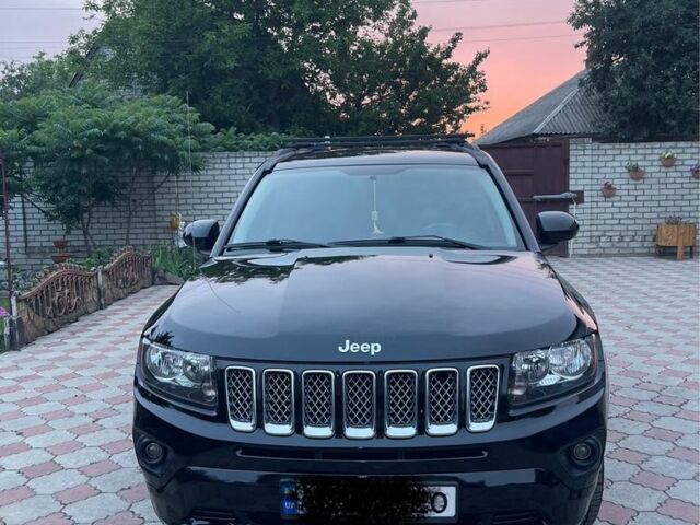 Черный Джип Компас, объемом двигателя 2.4 л и пробегом 174 тыс. км за 8900 $, фото 1 на Automoto.ua