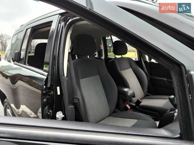 Чорний Джип Compass, об'ємом двигуна 2.4 л та пробігом 115 тис. км за 8990 $, фото 29 на Automoto.ua