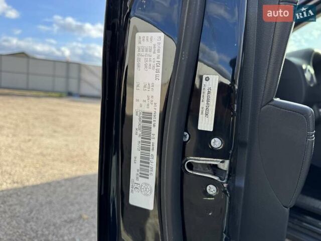 Джип Compass 2015 у Радивилове на Automoto.ua Чорний Джип Compass, об'ємом двигуна 2.36 л та пробігом 150 тис. км за 10300 $, фото 26 на Automoto.ua