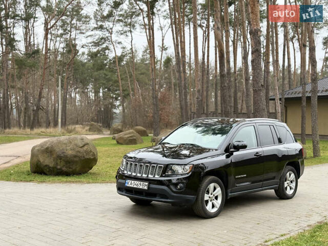 Черный Джип Компас, объемом двигателя 2.36 л и пробегом 211 тыс. км за 9350 $, фото 1 на Automoto.ua