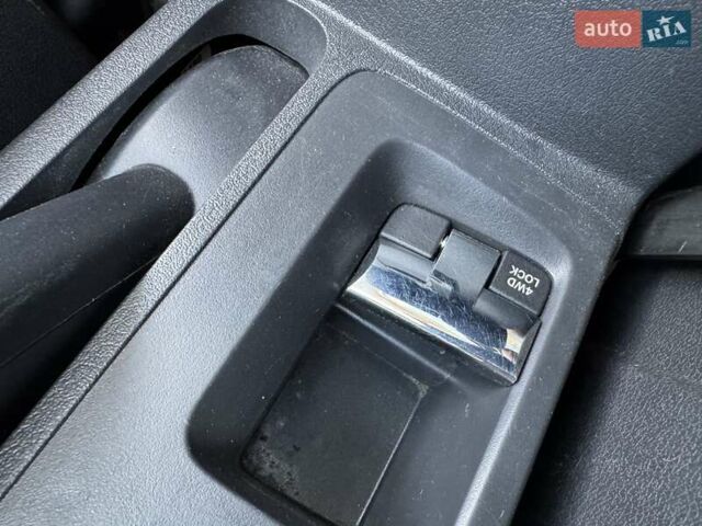 Джип Compass 2015 у Радивилове на Automoto.ua Чорний Джип Compass, об'ємом двигуна 2.36 л та пробігом 150 тис. км за 10300 $, фото 28 на Automoto.ua