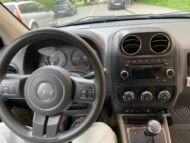 Чорний Джип Compass, об'ємом двигуна 2 л та пробігом 133 тис. км за 10000 $, фото 9 на Automoto.ua
