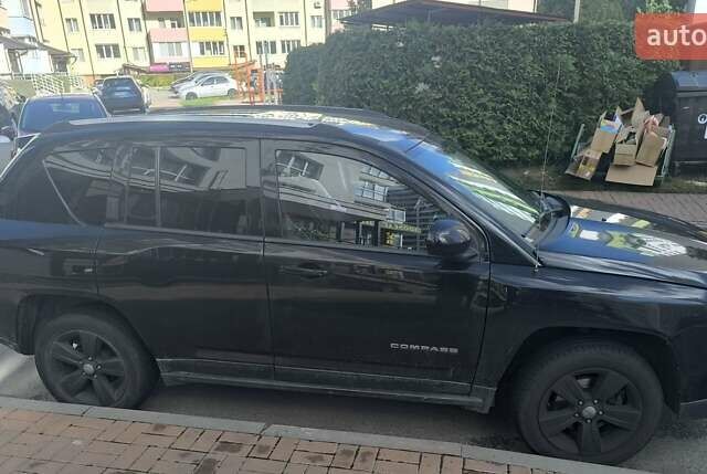 Черный Джип Компас, объемом двигателя 2.36 л и пробегом 167 тыс. км за 11999 $, фото 2 на Automoto.ua