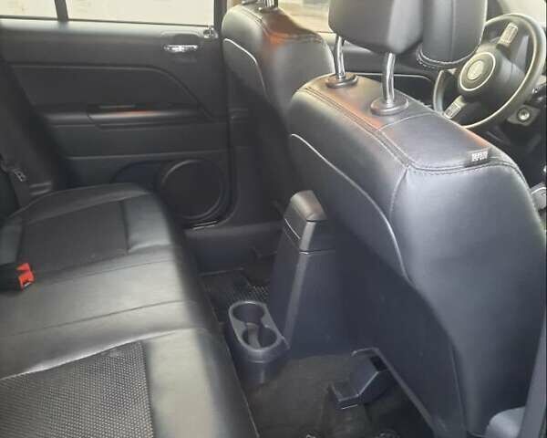 Черный Джип Компас, объемом двигателя 2 л и пробегом 200 тыс. км за 9950 $, фото 2 на Automoto.ua