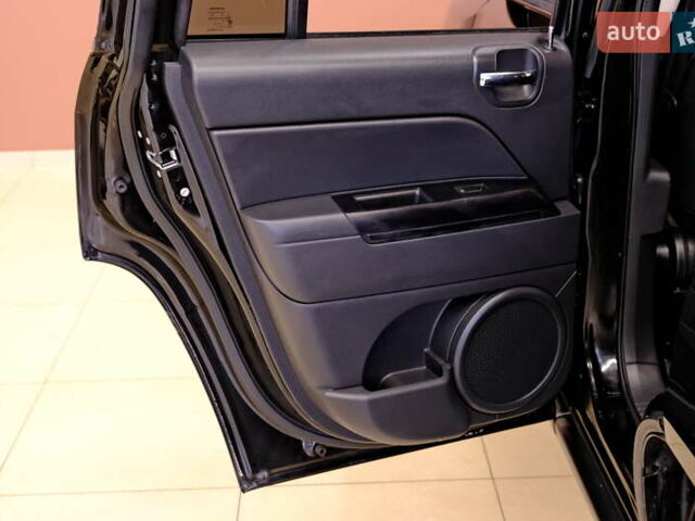 Черный Джип Компас, объемом двигателя 2.36 л и пробегом 121 тыс. км за 9900 $, фото 29 на Automoto.ua