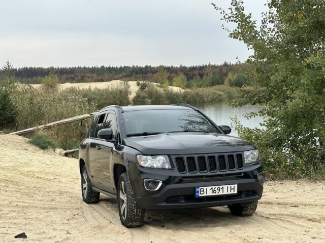 Черный Джип Компас, объемом двигателя 2.4 л и пробегом 150 тыс. км за 12500 $, фото 2 на Automoto.ua