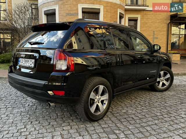 Черный Джип Компас, объемом двигателя 2 л и пробегом 129 тыс. км за 10900 $, фото 5 на Automoto.ua