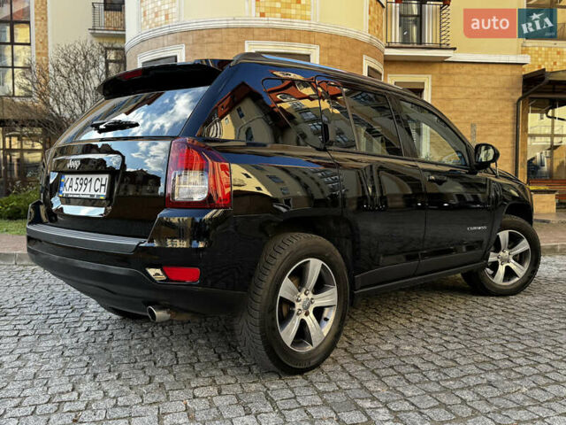 Черный Джип Компас, объемом двигателя 2 л и пробегом 129 тыс. км за 10900 $, фото 7 на Automoto.ua