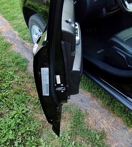 Чорний Джип Compass, об'ємом двигуна 2.4 л та пробігом 146 тис. км за 11450 $, фото 9 на Automoto.ua