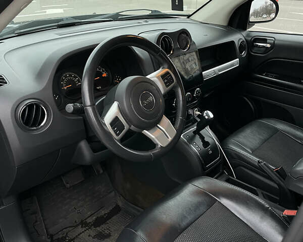 Чорний Джип Compass, об'ємом двигуна 2.4 л та пробігом 211 тис. км за 11500 $, фото 10 на Automoto.ua
