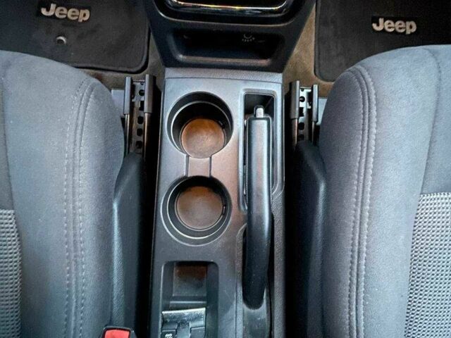 Чорний Джип Compass, об'ємом двигуна 2.4 л та пробігом 177 тис. км за 9600 $, фото 13 на Automoto.ua