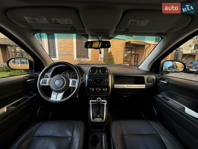 Черный Джип Компас, объемом двигателя 2 л и пробегом 129 тыс. км за 10900 $, фото 19 на Automoto.ua