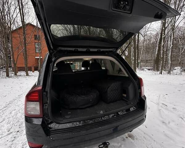 Черный Джип Компас, объемом двигателя 2.36 л и пробегом 200 тыс. км за 11000 $, фото 5 на Automoto.ua