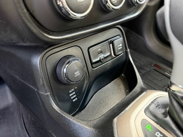 Черный Джип Компас, объемом двигателя 2.4 л и пробегом 190 тыс. км за 11800 $, фото 16 на Automoto.ua