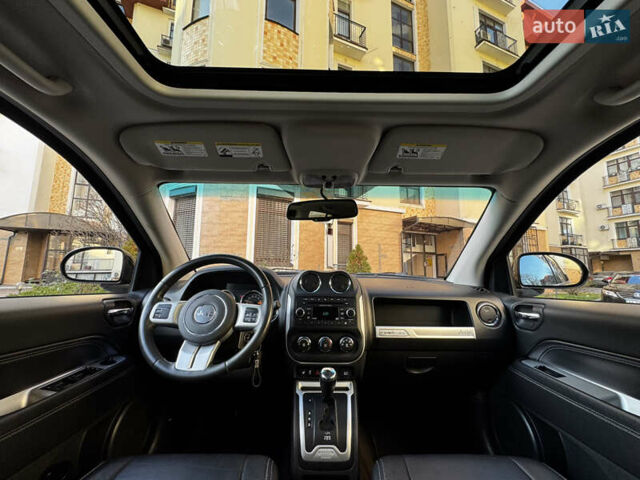 Черный Джип Компас, объемом двигателя 2 л и пробегом 129 тыс. км за 10900 $, фото 12 на Automoto.ua