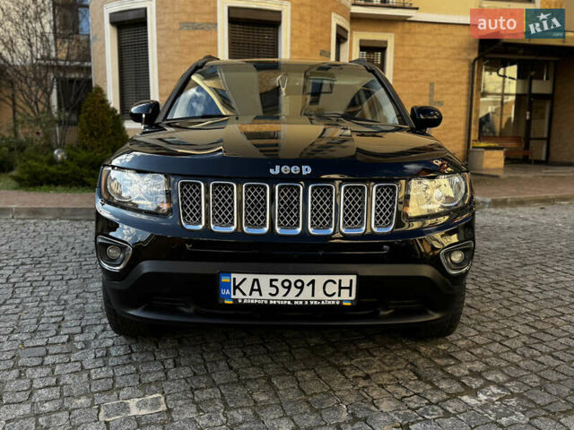 Черный Джип Компас, объемом двигателя 2 л и пробегом 129 тыс. км за 10900 $, фото 4 на Automoto.ua