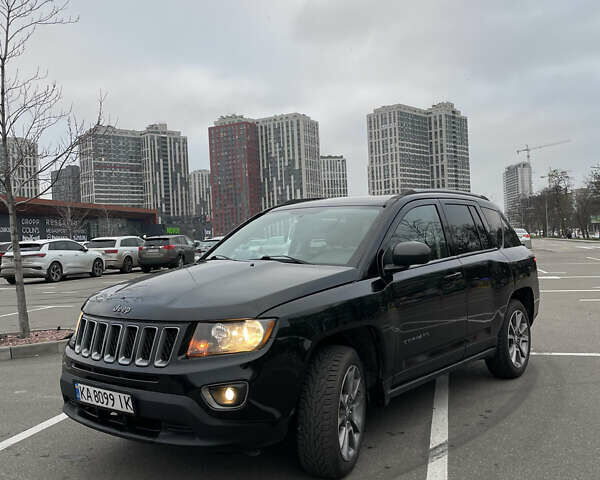 Чорний Джип Compass, об'ємом двигуна 2.4 л та пробігом 211 тис. км за 11500 $, фото 1 на Automoto.ua