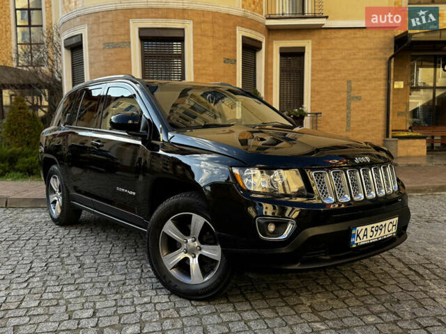 Черный Джип Компас, объемом двигателя 2 л и пробегом 129 тыс. км за 10900 $, фото 3 на Automoto.ua