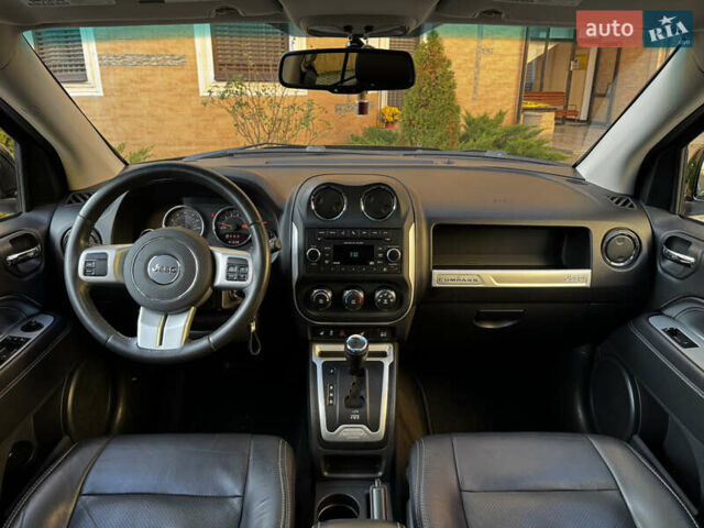 Черный Джип Компас, объемом двигателя 2 л и пробегом 129 тыс. км за 10900 $, фото 11 на Automoto.ua