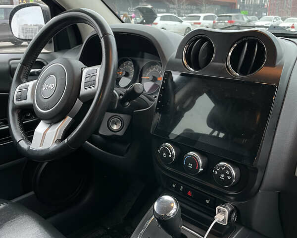 Чорний Джип Compass, об'ємом двигуна 2.4 л та пробігом 211 тис. км за 11500 $, фото 11 на Automoto.ua