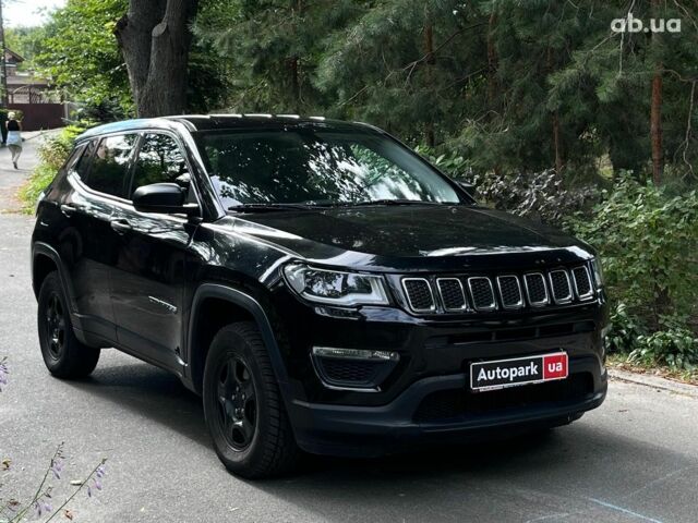 Черный Джип Компас, объемом двигателя 2.4 л и пробегом 93 тыс. км за 15290 $, фото 2 на Automoto.ua