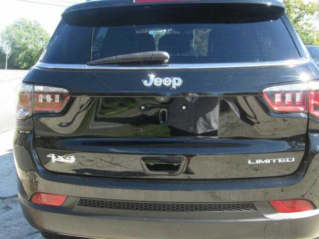 Чорний Джип Compass, об'ємом двигуна 2.4 л та пробігом 51 тис. км за 7000 $, фото 4 на Automoto.ua