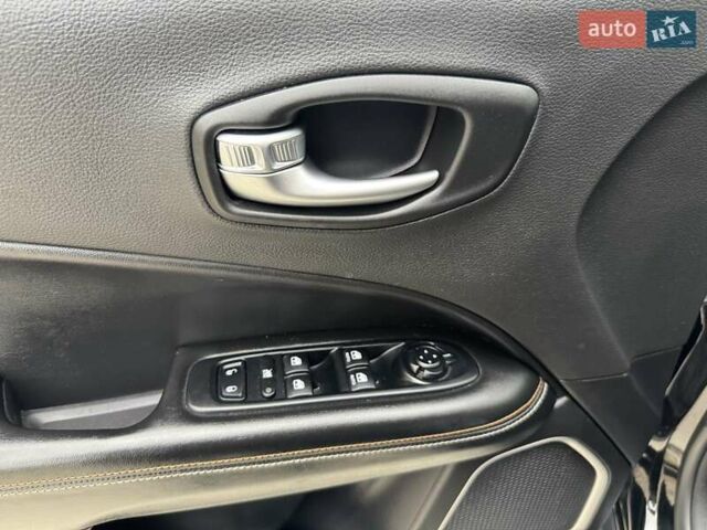 Черный Джип Компас, объемом двигателя 2.4 л и пробегом 91 тыс. км за 15200 $, фото 36 на Automoto.ua