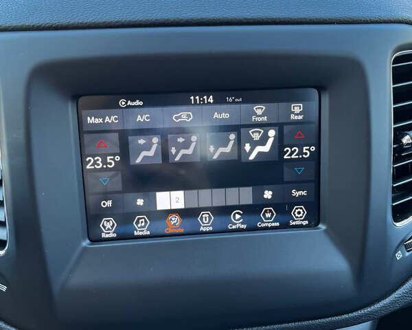 Черный Джип Компас, объемом двигателя 2.36 л и пробегом 95 тыс. км за 15799 $, фото 14 на Automoto.ua