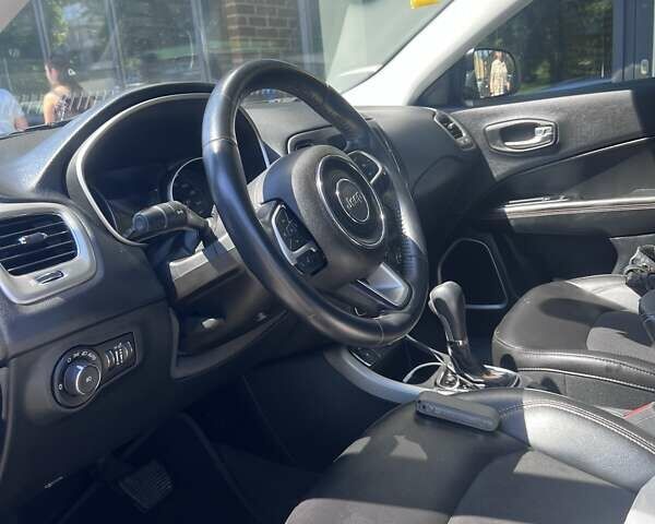 Черный Джип Компас, объемом двигателя 2.36 л и пробегом 82 тыс. км за 13000 $, фото 10 на Automoto.ua