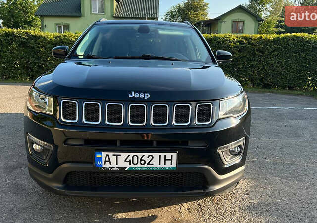 Джип Компас 2017 в Ивано-Франковске на Automoto.ua Черный Джип Компас, объемом двигателя 2.36 л и пробегом 72 тыс. км за 14950 $, фото 2 на Automoto.ua